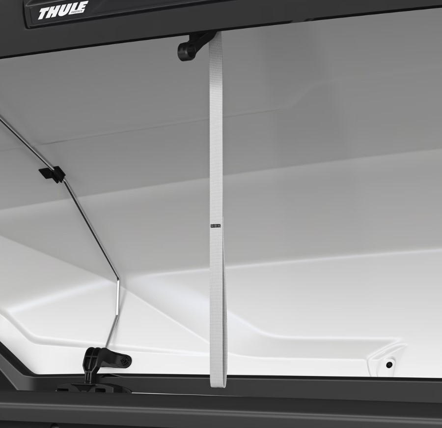 ”Thule_Lid_Pull_Straps”